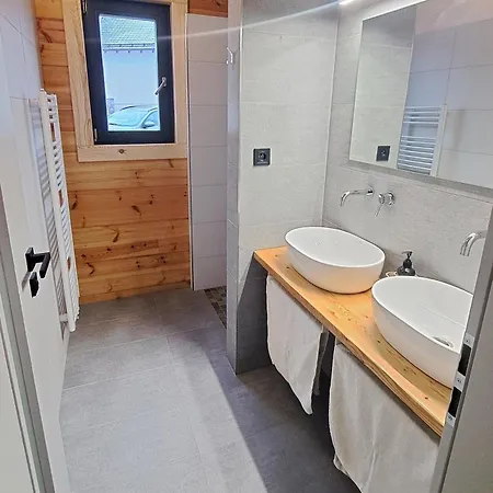 Wellness Roubenka Holčí * Miretice